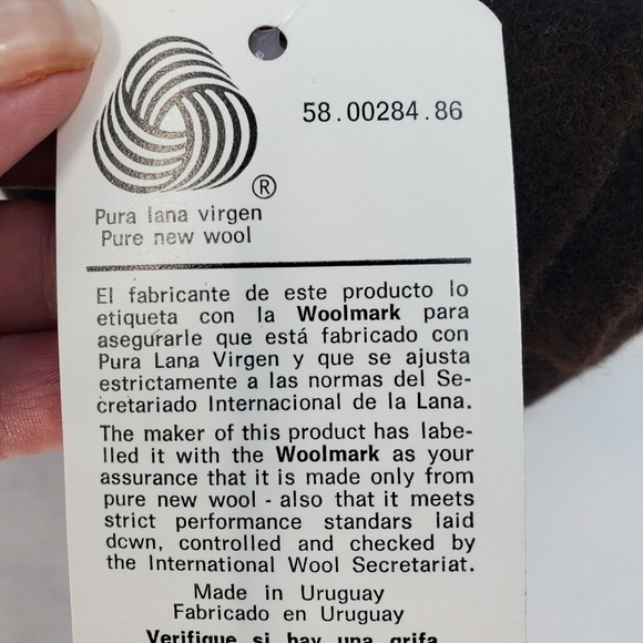 New with tags 100% lambswool chocolate brown scarf - Picture 6 of 8